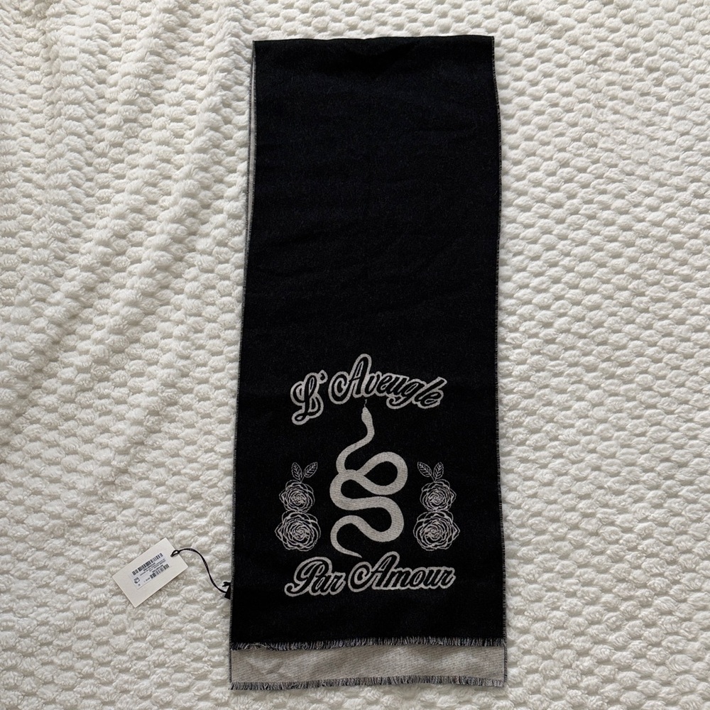 Gucci 100% Wool Running Snake Scarf-452388-Authentic-NWT - Picture 2 of 10